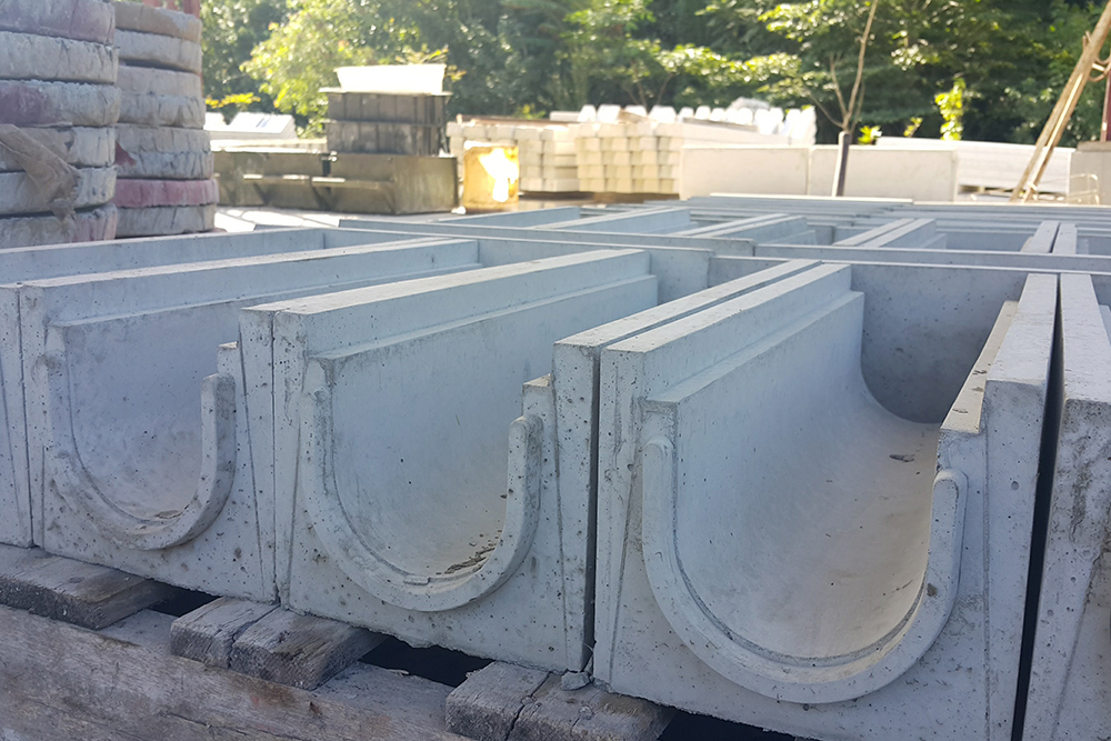 Conheça canaletas, grelhas e tubos para proteger seu projeto das chuvas intensas e evitar danos com drenagem eficiente.