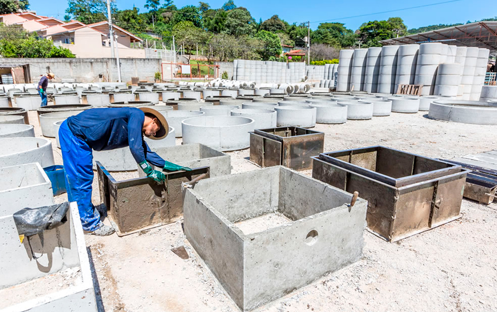 Seja eficiente e economize dinheiro sem comprometer a qualidade utilizando pré-moldados de concreto. Conheça as melhores soluções para construção civil.